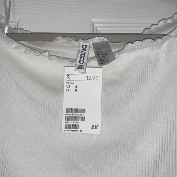 off the shoulder crop top - Picture 3 of 3